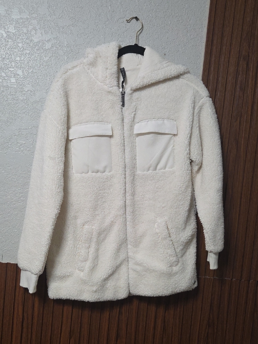 Gaiam Ivory Teddy Bear Sherpa Jacket – Cozy Yoga Fleece Hoodie – Size Small